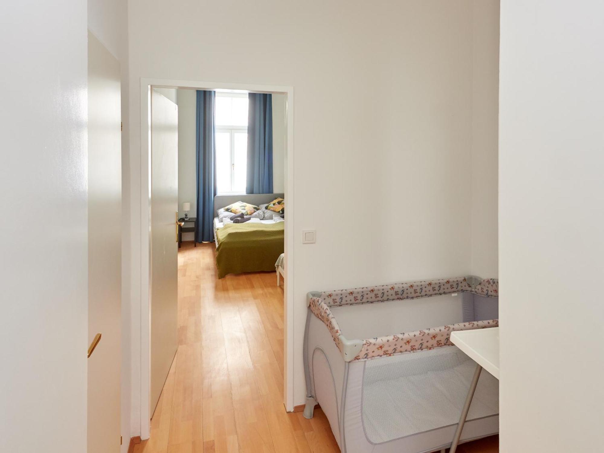 Central Apartment Kreuzgasse Wenen Buitenkant foto