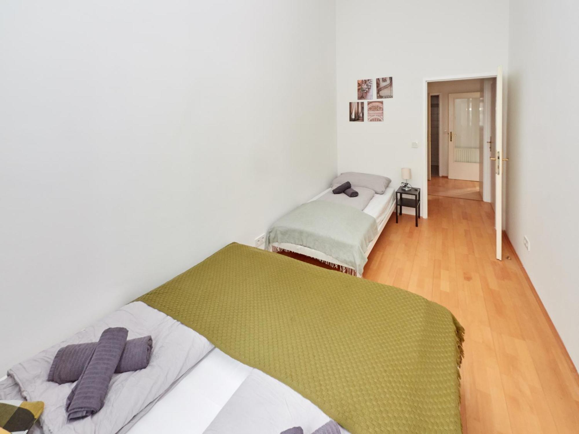Central Apartment Kreuzgasse Wenen Buitenkant foto